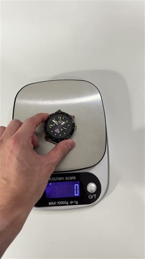 Weight comparison of Garmin MARQ Athlete gen 2 standard + carbon and Fenix ​​8
