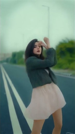 This Booty Shake Is Too Smooth 🔥💃 #shorts #dance #bootyshake #viral