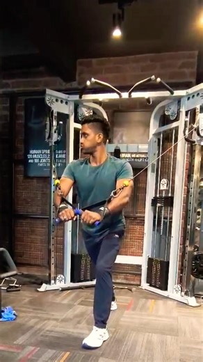 Aura hai bhai ka 💪#motivation #zym #edit #trending #viral #dhurandhar #zymlife #bodybuilding #body