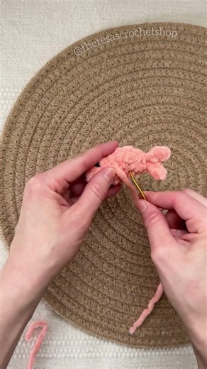 Free Mini #Crochet Shrimp Pattern - See Description | #amigurumi #shrimp