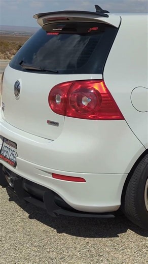 2008 Volkswagen R32 Konig Wheels Countergrams