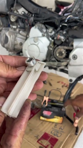 You can do it yourself with this set of tools.#RepairmanMotorcycle #HelpfulTips #Mechanic#motorcycle