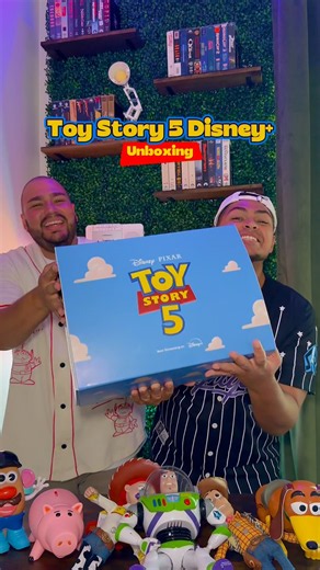 Toy Story 5 movie night essentials! Now streaming on Disney+! 🧸🍿