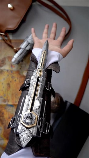 UNBOXED: Edward Kenway’s HIDDEN BLADE from Assassin’s Creed Black Flag Resynced