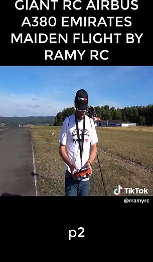 GIANT RC AIRBUS A380 EMIRATES MAIDEN FLIGHT BY RAMY RC p2