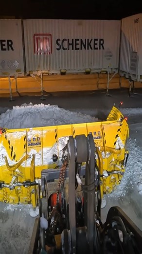 2.3K views · 23 reactions | The Most Satisfying Push of the Season! | Snow Plowing #WheelLoader #plowingsnow #snowremoval #snowblizzaer #ClearingSnow #TokvamUT490 #VolvoL90H #Metalpless | Super Dozer | Facebook