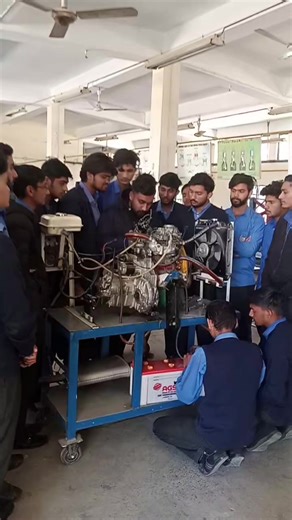 Compression test of petrol engine | Government Swedish Pakistani College Of Technology Gujrat
