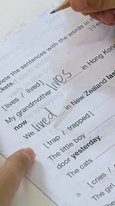 At Kumon, confidence in reading begins with the basics. Students studying Levels A, B, C and D of Kumon English develop foundational reading skills before moving onto more complex concepts. Watch to learn more. | Kumon Australia & New Zealand