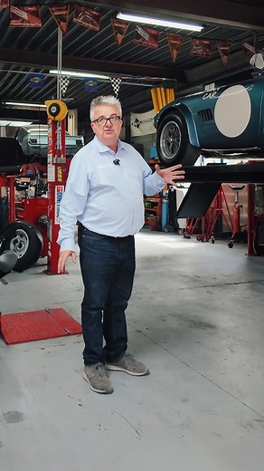Votre Shelby est testée comme une voiture de course 🐍 Chez Gentleman Car, la livraison d’une Shelby ne se fait jamais sans un processus rigoureux. Chaque voiture parcourt entre 200 et 300 km d’essai, avec prises de notes et ajustements, afin de garantir une expérience parfaite à son futur propriétaire. Au programme : ✅ Vérification complète du comportement du véhicule ✅ Contrôle d’étanchéité et absence de fuite ✅ Réglage des trains roulants et hauteur de caisse ✅ Vidange de tous les liquides po