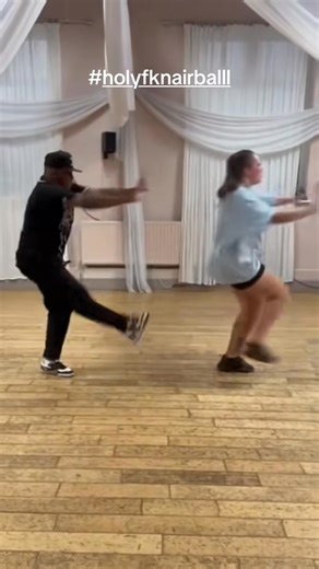 18K views · 83 reactions | secretly do ballet as well狼 #dancing #streetdancers #hiphopdance | Millie-Rae Hall | Facebook