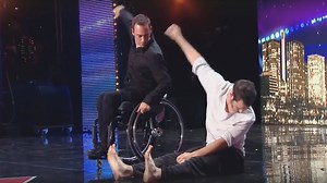 Florent and Justin perform a MOVING dance routine on FRANCE'S Got Talent that earns them a STANDING OVATION 👏🙌 | Top Talent