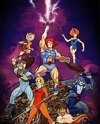 Thundercats Capitulo 1 Español latino Las aventuras de un grupo de alienígenas felinos que huyen de su planeta moribundo, Thundera. En su nuevo planeta deben luchar contra Mumm-Ra para defender su nuevo hogar. Primer episodio: 23 de enero de 1985 Tema musical: ThunderCats Theme Song Creado por: Tobin Wolf Voces de: Earl Hammond; Earle Hyman; Larry Kenney; Lynne Lipton; Bob McFadden; Peter Newman; Doug Preis; Gerianne Raphael País de origen: Estados Unidos | Anime Favoritos