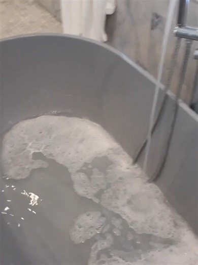 Parents Prep Kids For Photoshoot With Bath Time Fun! #rissandquan #foryou #baby #family