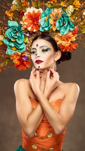 Captured this Catrina shoot using the @sonyalpha 50-150mm GM f/2. Which photo is your favorite? 😄 Model - @dayadesiree_ HMUA - @gil.covarrubias Shoot organized by - @sanchez_roland @mpa.photo.academy 📸 Camera & Lens 📸 • Sony A7IV Sony 50-150GM F/2 • f/2 | 1/400 | ISO 800 💡Lighting💡 • Westcott L120B w/ 24” Westcott Beauty Dish • Westcott Ice Light 3 (x3) • Westcott Eye Lighter ⚪️ Background ⚪️ Westcott X-Drop Pro Parchment Paper 8’x8’ 💻 Retouching 💻 Photos edited using Capture One and Phot