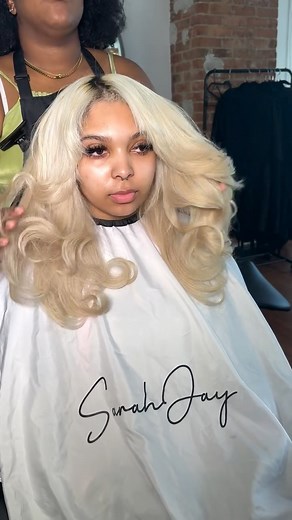 Charlotte,NC Hairstylist 🖤 on Instagram: "Full Micro-link Braidless Install 💕 #Microlinks #braidlesssewin #hairstylistnyc"