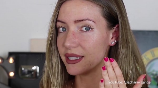 Beauty blogger Stephanie Lange tries out Botox eye patches