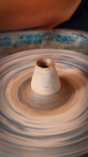 Mini pot burnishing process with stones . #pottery #clay #ceramics #viralvideo #instareels #instareels #trending #trendingreelsvideo #sustainable | Ishver Singh Prajapati