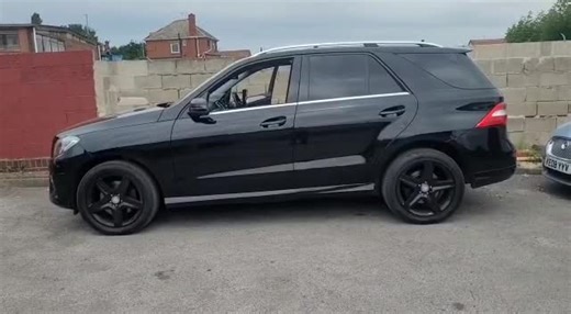 Mercedes-Benz ML in today for a stage one custom remap and adblue...