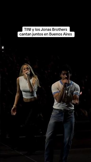 TINI y los Jonas Brothers cantan “This is me” en Buenos Aires