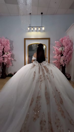 Sarah's Couture on Instagram: "Blanco con Oro.✨🤩 Girls this beautiful design by @morileequince is available with us @sarahsdresses 🛍️✨ 11939 Eastex Fwy Ste D Houston TX 77039 281-701-7607 #quinceañera #quince #mis15años #dreamdress #availablenow #sarahscouture #shopnow🛍 #houston"