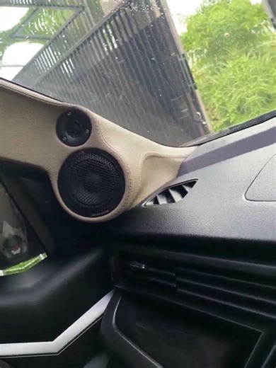 Speaker BLAM Relax installed on Suzuki XL 7 by x-file car audio Surabaya