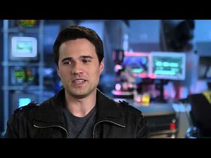 Marvel's Agents of S.H.I.E.L.D. - Behind-the-Scenes With the Cast & Crew