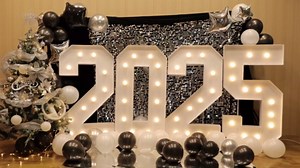 4FT Marquee Light Up Numbers - Cool White Light Up Numbers 8 with Fixed Water Bag, Party Decoration Large Marquee Light Up Numbers can Be Used for Wedding Decoration, Birthday Party Decoration