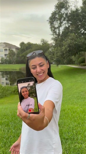No more guessing if you're in the frame. 📱 Say hello to the magnetic back camera monitor!