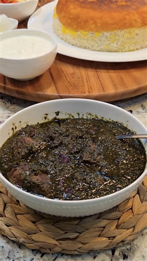 Ghormeh Sabzi & Saffron Rice with Crispy Tahdig 😋👌✨️