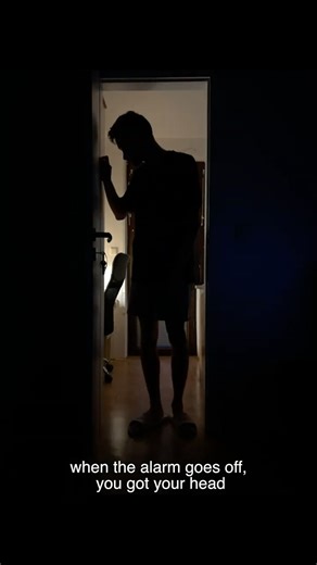 The Secret Power Of Getting Up At 5 AM!