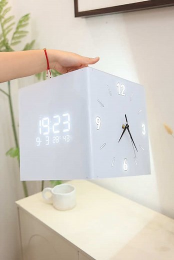 Simple Double-Sided Wall Clock for Home Decor
