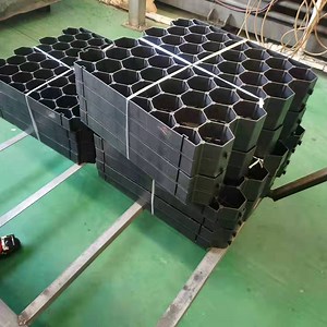 [Hot Item] High Strength Interlocking Plastic Grass Paver Grid Driveway Ground Reinforcement Grass Gravel Grid