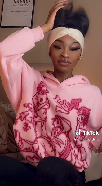 Stylish Pink Hoodie Design: Review and Insights