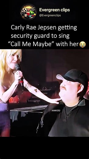 Carly Rae Jepsen getting security guards to sing “Call Me Maybe” with her😭