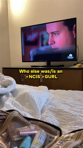 The way I would have my little snacks ready and I’d cozy up on my dad’s recliner to watch NCIS alllllllllll afternoon lol #ncis #tvshow