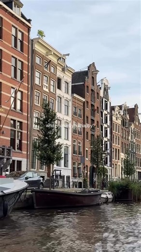 Niet zomaar een cruise, maar een belevenis. Lovers neemt je mee door het hart van Amsterdam, van het gouden uur tot gezellige avondreflecties. Kom de stad eens op een andere manier bekijken.🧡 💫 | Lovers canal cruises