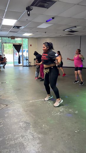 Fun Zumba Instructor Class with Zumba Wear - Alison Santos & Adri