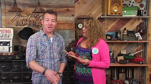 TIM HOLTZ nos cuenta en qué se inspira para diseñar sus productos 😍 Como siempre pueden conseguir sus líneas en ARTESANA taller y también todo estará disponible en Maratón de Scrap! edición especial Navidad Gracias a Sizzix por invitarnos a filmar con el genial Tim en sus estudios, ¡Un honor! . . . . . . . #maratondescrap #lovescrap #artesanataller #timholtz #artesanataller #sizzix | ARTESANA taller