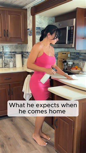 3.8K views · 23 reactions | Expectations vs. Reality 藍 #marriedlife #vanlife #RV #RVlife #couples #marriagehumor #relationshipgoals | Fit Mom Review | Facebook