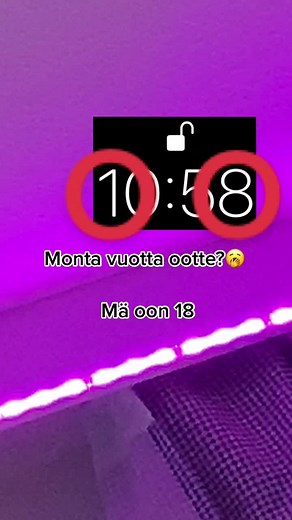 Aesthetic Video Featuring Clock Animation and Color Changes