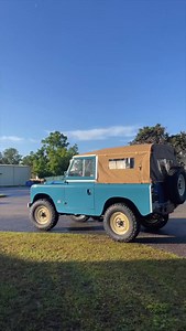 Bringing Old Land Rovers back to life… HIMALAYA Custom Classic Land Rovers Series and Defenders Classic looks, modern drivability Modern drivetrain, fully custom interior. Built in Charleston, SC 🇺🇸 | HIMALAYA