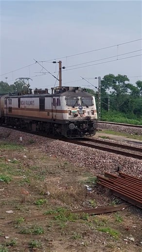 Train Horn Sound Effect GZB WAP7 30705 with 12826 Jharkhand Sampark Kranti Express