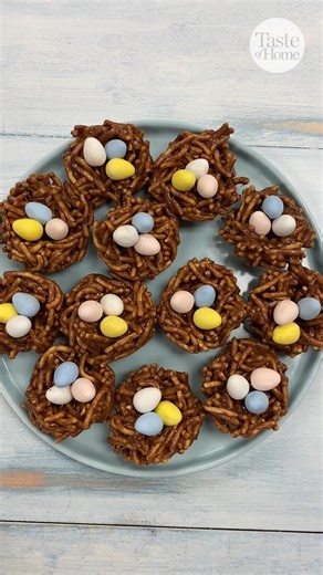 How cute are these? 🥹 Full recipe: https://bit.ly/442HyOP #eastertreat #eastertreats #easterdessert #easterdesserts | Taste of Home