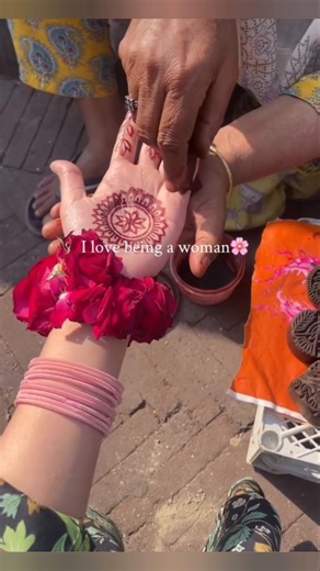 Instant stamping mehendi design |childhood memories | quick mehendi design through stamp #viralvideo