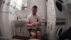 Robin Rehmann: «Colitis Ulcerosa ist täglich ‹Nightmare on Elm Street› in der WC-Schüssel.»