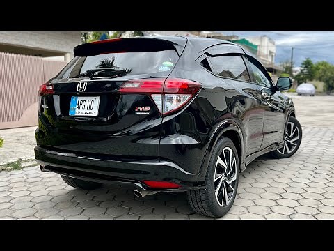 2017 Honda Vezel Hybrid RS Review - (162hp) Interior, Exterior and Specs - Pearl Black Colour