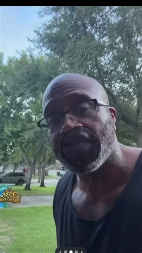 The FBI made Shaq an agent and it cost him a fan 😭 Team Shaq or Team Matt? 👇