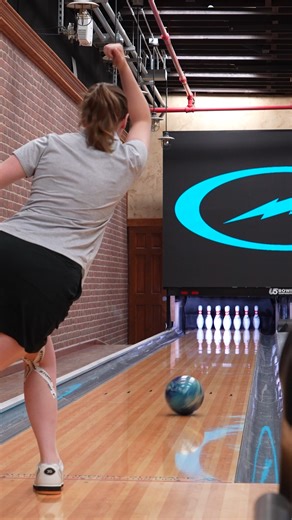 The Ion Max Pearl takes the oil-fighting strength of the original Ion Max and adds a quicker, controlled response at the breakpoint with its NRG™ Pearl coverstock. ⚡️🩵 | Storm Bowling