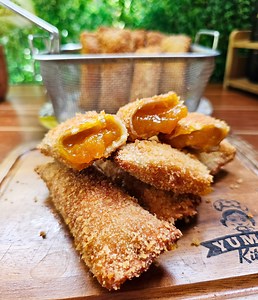 535K views · 2.3K reactions | Indulge in the sweet and fruity goodness of Peach Mango Bread Pie! This easy-to-make dessert features a crispy bread crust filled with a luscious peach and mango filling. Perfect for snacks or dessert, it's a tropical twist on a classic treat that everyone will love. #PeachMangoPie #DessertRecipe #SweetTreats #EasyBaking #FruitPie #HomemadeGoodness | Yummy Kitchen | Facebook