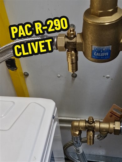 PAC R-290 CLIVET. Merci à Clivet pour le don! @Ton avenir en froid clim @lyceeraspail
